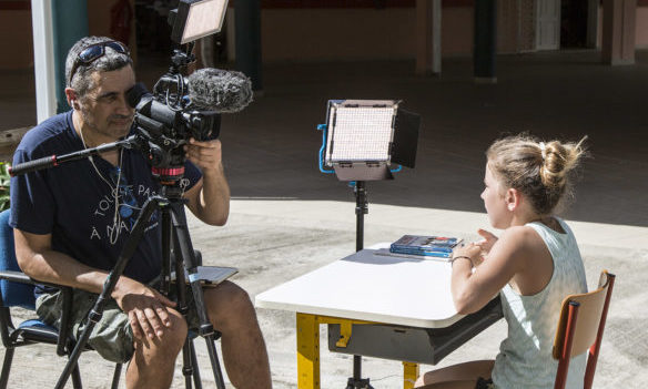 reportage pollution plastique enfants